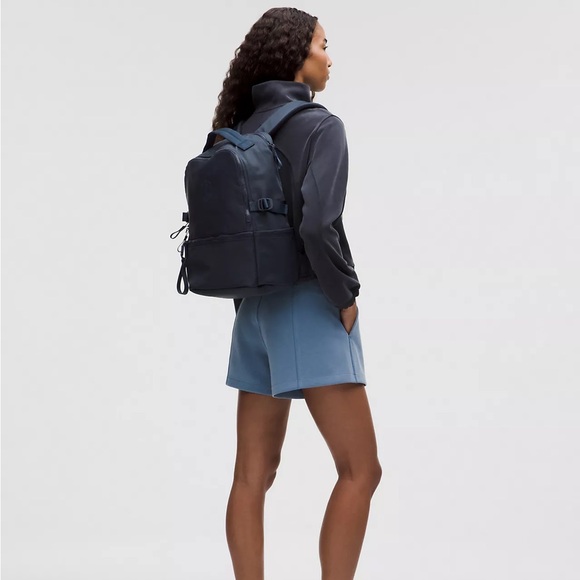 lululemon backpack navy New Crew (Navy) and water bottle or shake. Lululemon Everywhere Backpack (17L) -